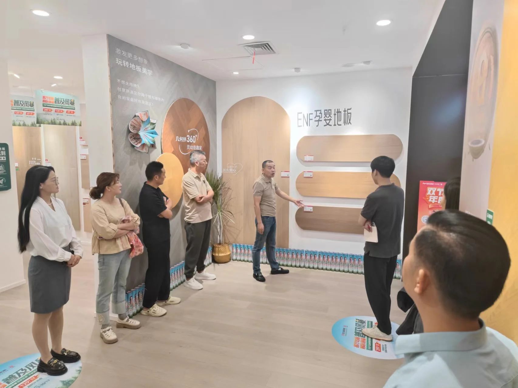 82萬超強大單！世友客廳地板客臥通鋪普及風(fēng)暴火力全開！